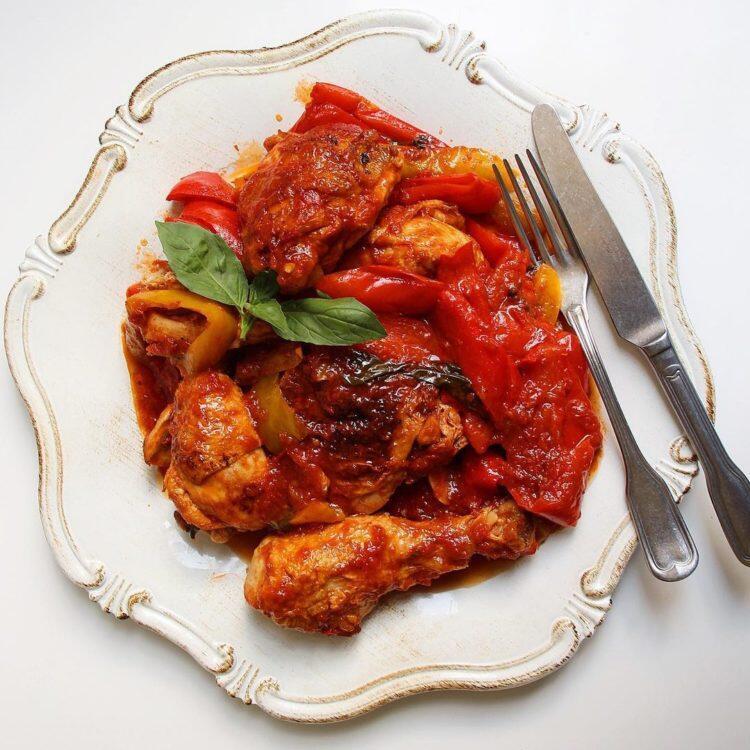 Pollo con Pepperoni Recipe: Traditional Meat Dish in Roman Cuisine