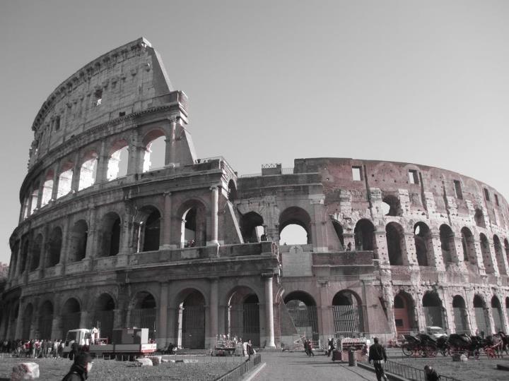 Many tourist hotspots sell tickets in advance, which is a quick and easy way to save time. Even with higher costs, it