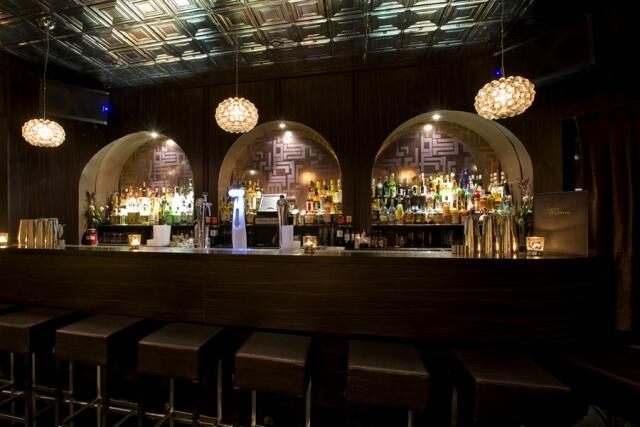 Door 74 cocktail bar Amsterdam