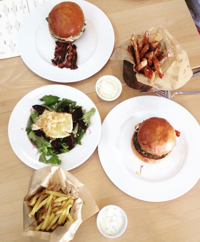 Meat & Greet Burger - Prague