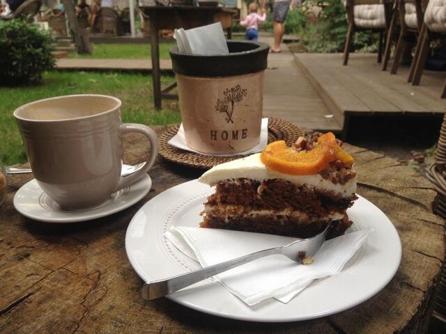 Styl + Interier Carrot Cake