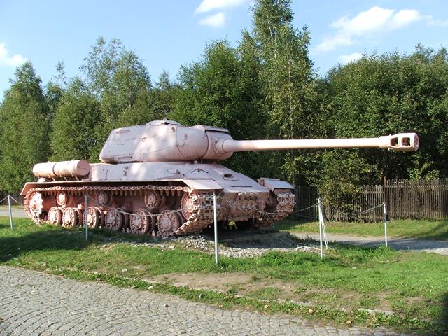 david_cerny_pink_tank