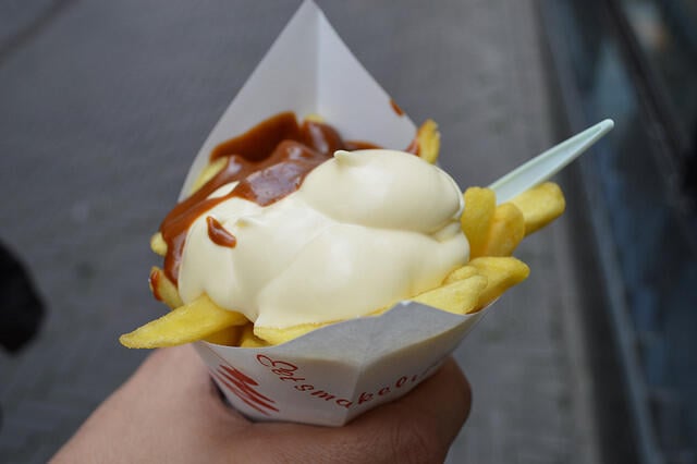 fries - food crawl Amsterdam
