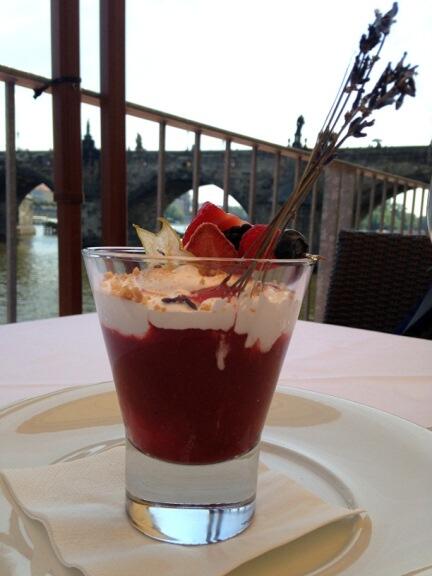 kampa_park_restaurant_with_views_prague_eatingprague