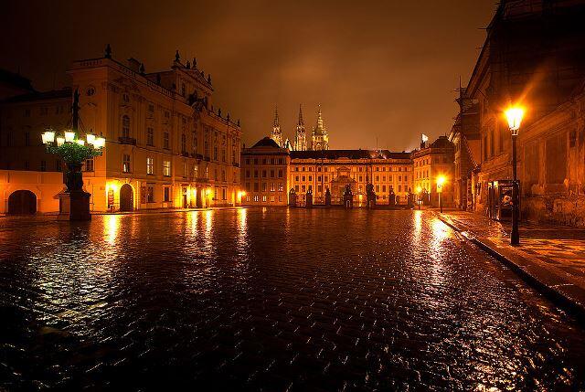 prague castle and st vitus cathedral at night