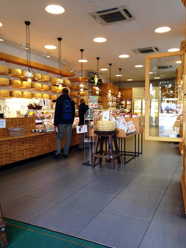 prague cheese shop - Formaggeria Gran Moravia