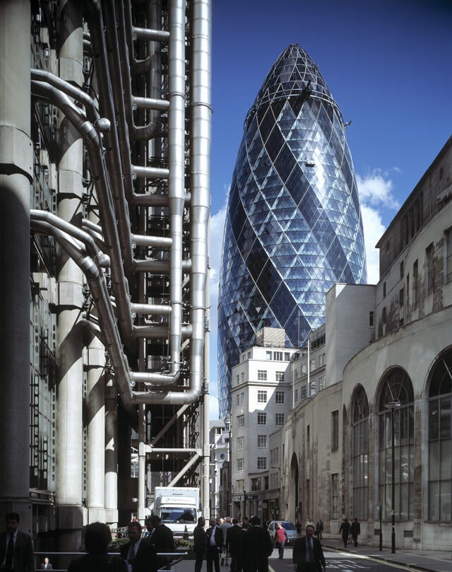 the "Gherkin" ni London the gherkin