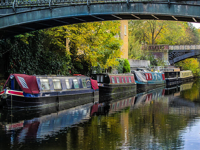 The tranquility of a Regents Canal narrowboat cruise. Photo: Garry Knight, Flickr