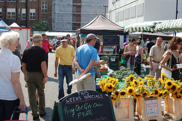 Marylebone Farmers' Market by Mangus D..