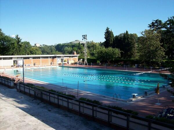 Piscina delle Rose in EUR, Rome.