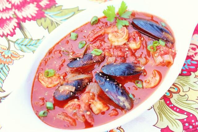 Cacciucco - Tuscan Seafood Stew - Sophistishe