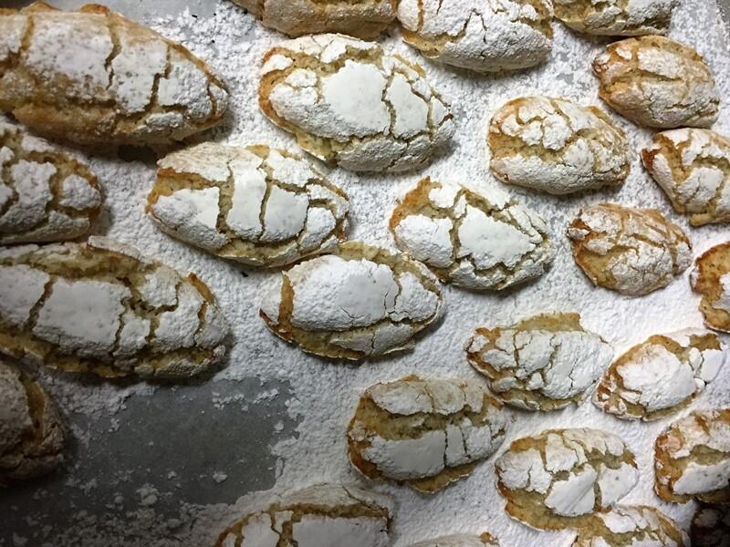 ricciarelli-christmas-biscuits