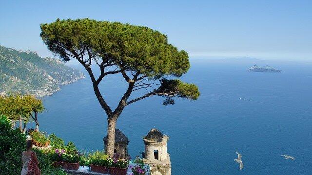 car trip around italy amalfi-coast