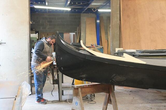 crea man making a gondola