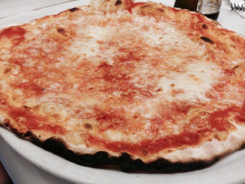 A thin, crispy Roman pizza