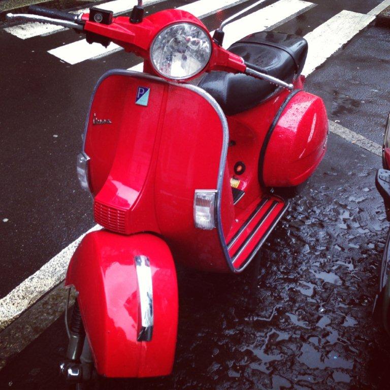 Scooteroma tour Vespa rome tours
