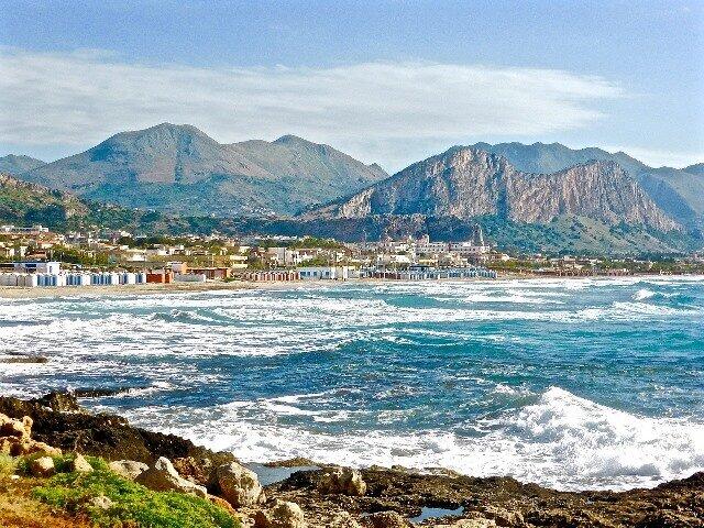 car trip around italy sicily