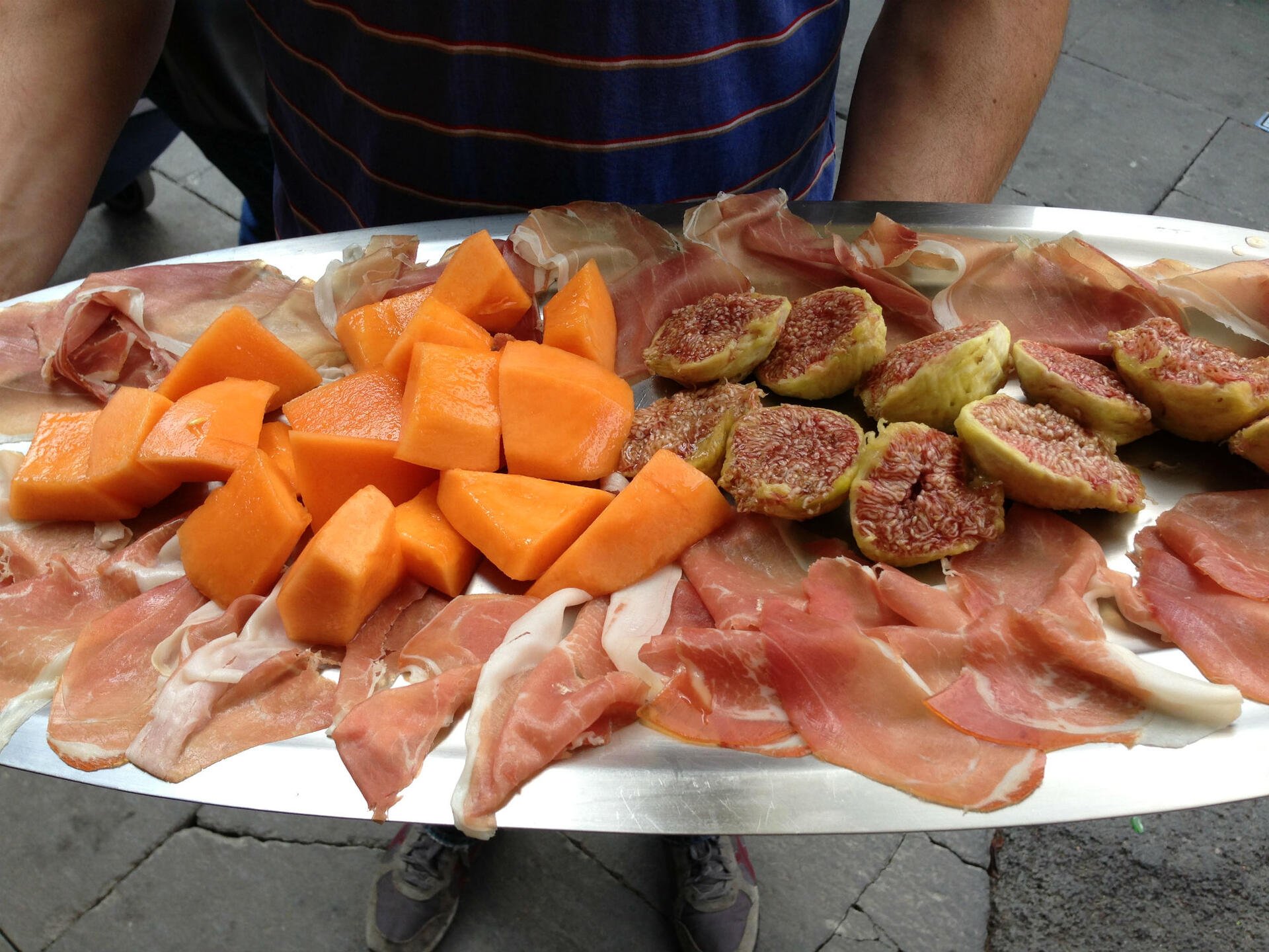 trastevere-food-melon-sancosimato-italy-antipasto