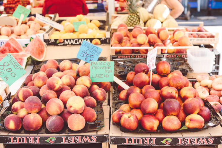 Concetta & Pietro Fruttivendolo (Fruit & Vegetable Stand) in Rome