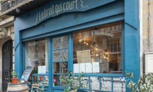 Le_Bruit_Qui_Court_in_Montmarte