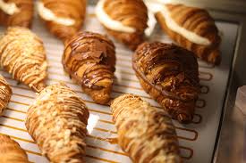 croissants_in_paris