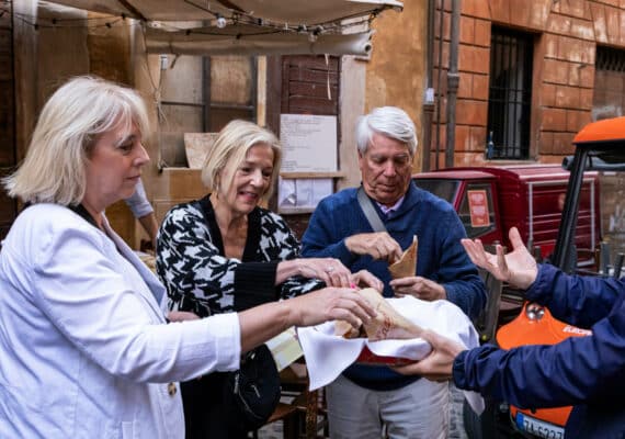 VIP Golf Cart Food Tour in Rome