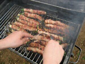 stigghiola_being_cooked_on_a_bbq