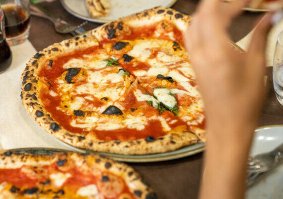 Naples Pizza & Drinks Tour: A Slice of Naples