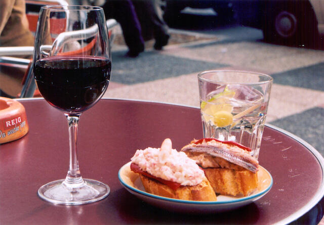 Milan Aperitivo: A Guide to the Italian Evening Ritual