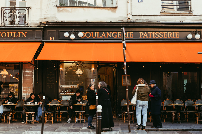 Stopping by a traditional Parisian boulangerie