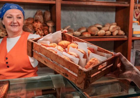 Florence Dinner Tour: Truffle, Florentine Steak & Fine Wines