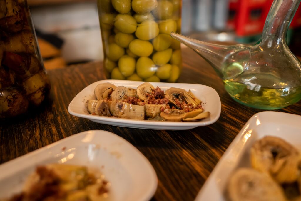 Barcelona-food-tour-artichokes-jamon