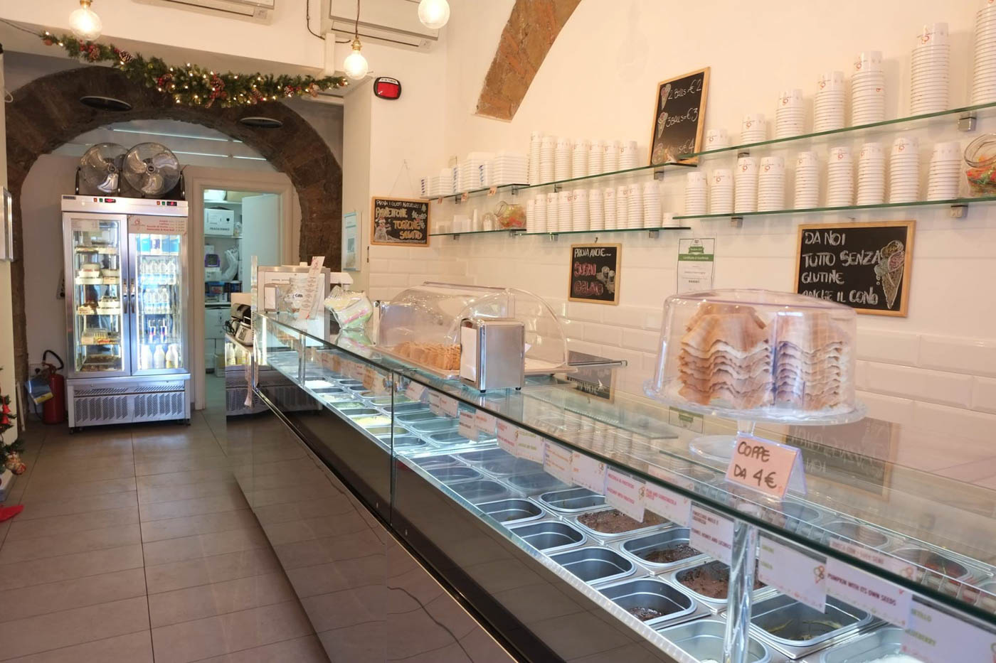 Via_roma_libera_fatamorgana_rome_trastevere