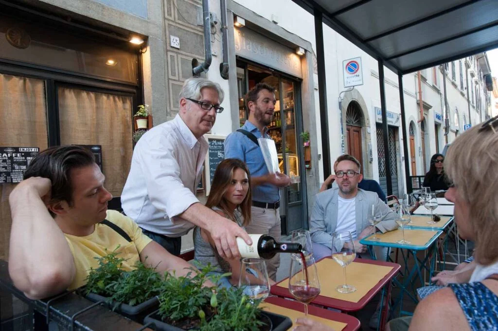 Tour_group_dining_Fiaschetteria_Fantappié_Florence