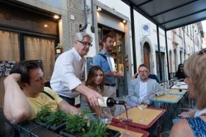 Tour_group_dining_Fiaschetteria_Fantappié_Florence