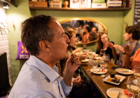 Barcelona Poble Sec Tapas & Wine Tour 