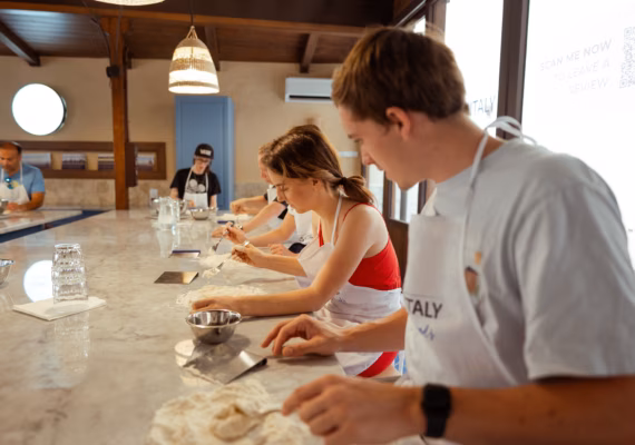 Pizza and Gelato Cooking Class in Palermo
