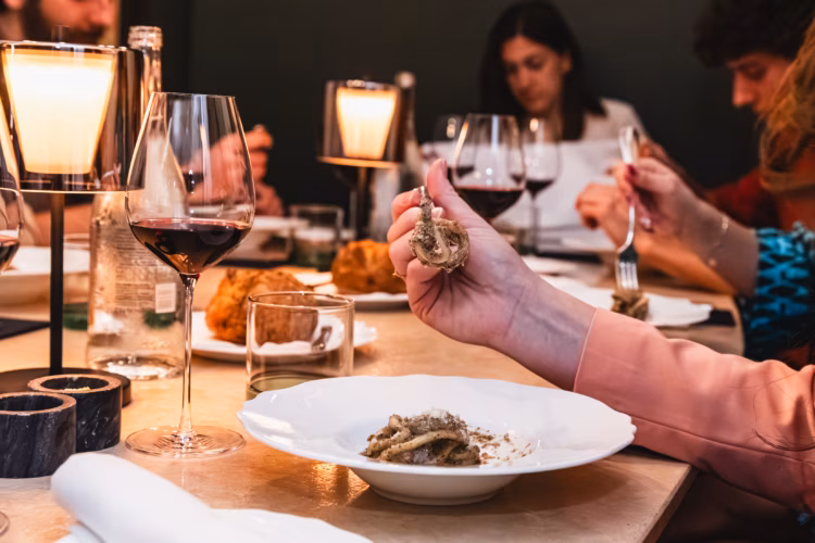 Rome VIP Dinner Tour: Truffle, Wine & Private Trevi Fountain View