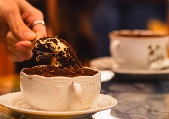 Rome VIP Dinner Tour: Truffle, Wine & Private Trevi Fountain View