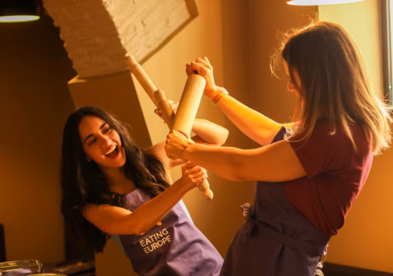 Twilight Trastevere: Adults-Only Pasta & Prosecco Class